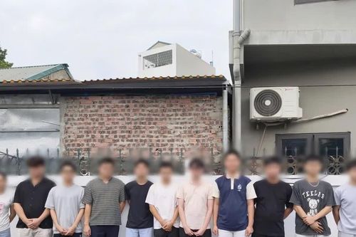 Khởi tố 11 đối tượng trong đường dây mua bán tài khoản ngân hàng liên tỉnh
