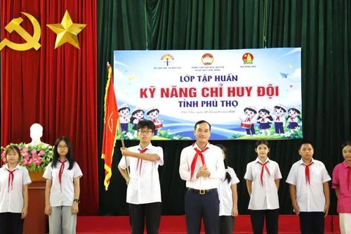 Trang bị kỹ năng cho những thủ lĩnh Đội trong trường học