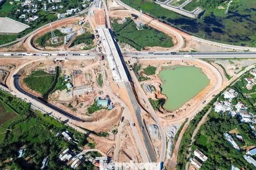 Nút giao 537 tỷ đồng ở cửa ngõ phía tây Đà Nẵng dần thành hình