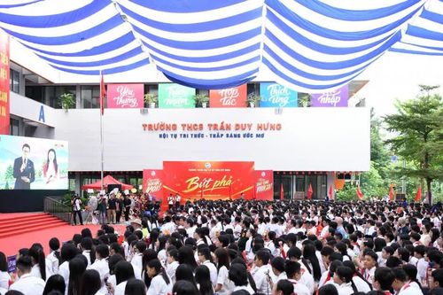 Từ 15/11, ban đại diện cha mẹ học sinh không được thu, quản lý tiền hỗ trợ