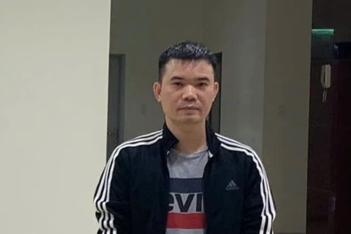 Lừa đổi tiền cho người nước ngoài rồi 'ôm' 30.000 USD bỏ trốn