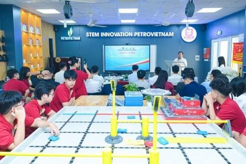 [VIDEO] PETROVIETNAM và PV Drilling khánh thành và trao tặng phòng STEM cho Trường THPT Khoa học Giáo dục