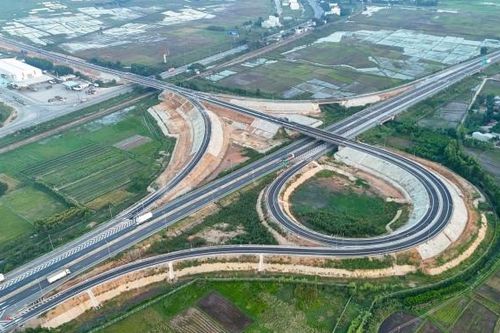 Thông xe nút giao Trì Bình: Mở lối kết nối mới cho Khu Kinh tế Dung Quất