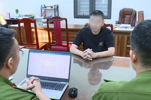 Khởi tố 2 đối tượng 'chặt chém' người bệnh trên xe cứu thương
