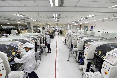 Công xưởng Trung Quốc vươn lên nắm quyền thiết kế, khiến phương Tây phải phụ thuộc