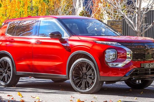 Mitsubishi Outlander thế hệ mới có thể dùng tới 4 mô-tơ điện, ra mắt 2 năm tới