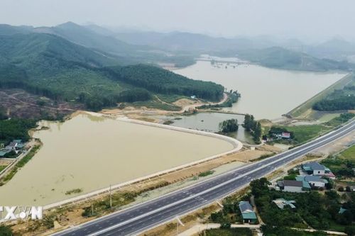 Nghệ An hướng tới trở thành tỉnh có thu nhập cao, phát triển toàn diện vào năm 2045