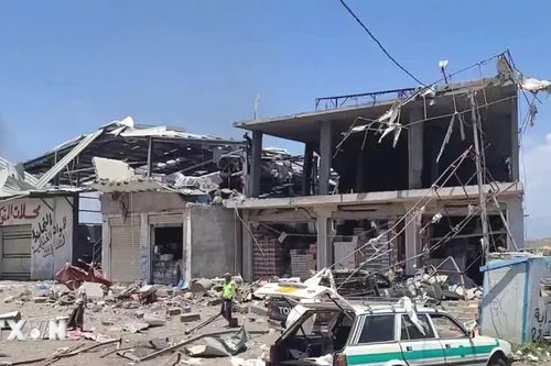 Giao tranh Yemen leo thang, Houthi hứng loạt không kích