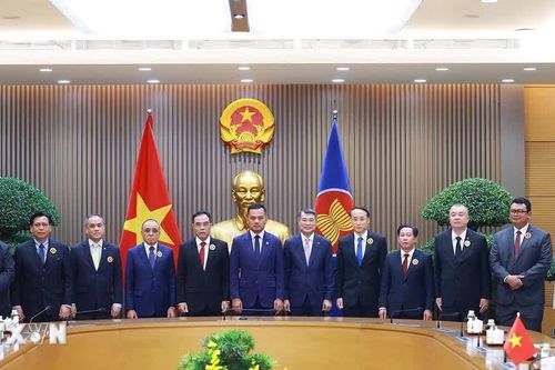 Thủ tướng tiếp Trưởng đoàn các nước tham dự Hội nghị các nước ASEAN về hợp tác đấu tranh với tội phạm truy nã