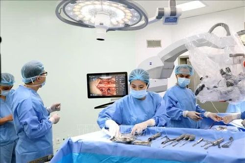 Người dân được thụ hưởng dịch vụ tốt hơn ngay ở địa phương