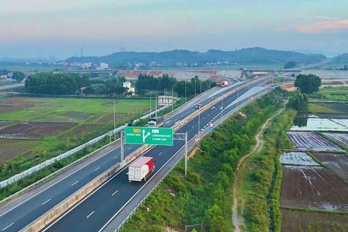 Nút giao Trì Bình - Dung Quất trước ngày thông xe