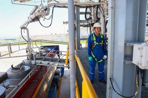 BSR xuất bán thử nghiệm sản phẩm dung môi trắng