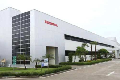 Mưa lũ tại Thái Lan khiến nhà máy sản xuất xe máy Honda phải đóng cửa
