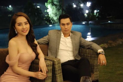 Việt Anh và Quỳnh Nga cập nhật thông tin ở Thái Lan