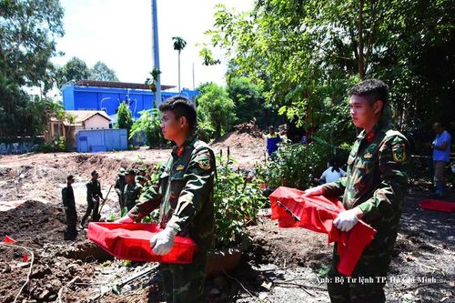 Ngày 30/9: Phát hiện, quy tập 10 bộ hài cốt liệt sĩ tại Công viên Lê Thị Riêng
