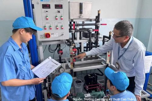 Doanh nghiệp được tham gia xây dựng, thẩm định giáo trình
