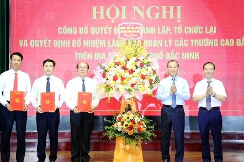 Bắc Ninh công bố quyết định thành lập, tổ chức lại các trường cao đẳng
