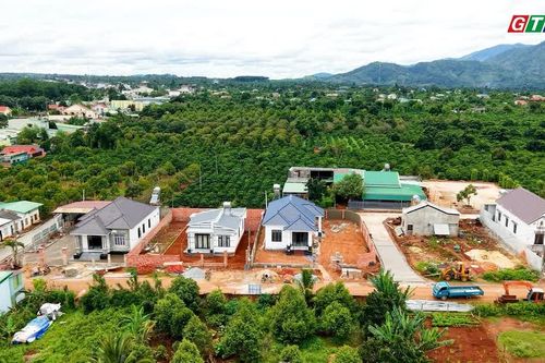Rời vùng sạt lở, dựng cuộc sống mới