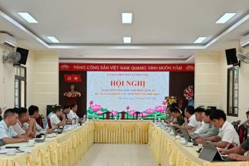 Thống nhất phương án tháo gỡ vướng mắc tại các điểm sạt lở thuộc gói thầu XL-10 trên địa bàn xã Mỏ Vàng