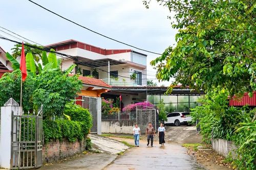 Về thôn không còn hộ nghèo