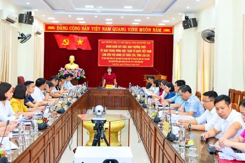 Đoàn giám sát của Ủy ban Trung ương MTTQ Việt Nam làm việc với xã Trấn Yên