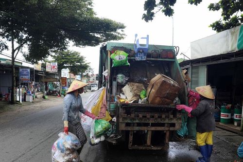 Khắc phục khó khăn, các xã vùng sâu Đam Rông nỗ lực thu gom, xử lý rác để bảo vệ môi trường