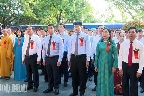 Dâng hương tưởng niệm 726 năm Ngày mất Hưng Đạo Đại Vương Trần Quốc Tuấn