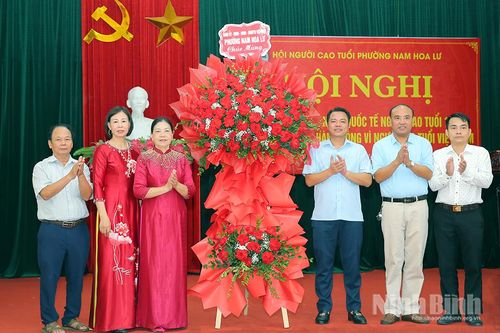 Hội Người cao tuổi phường Nam Hoa Lư tổ chức kỷ niệm 35 năm Ngày Quốc tế Người cao tuổi