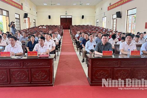 Đảng ủy xã Minh Thái công bố các quyết định về công tác tổ chức và cán bộ