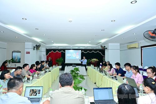 Gần 50 nhà báo được bồi dưỡng 'Kỹ năng làm báo đa phương tiện - đa nền tảng - đa dịch vụ'