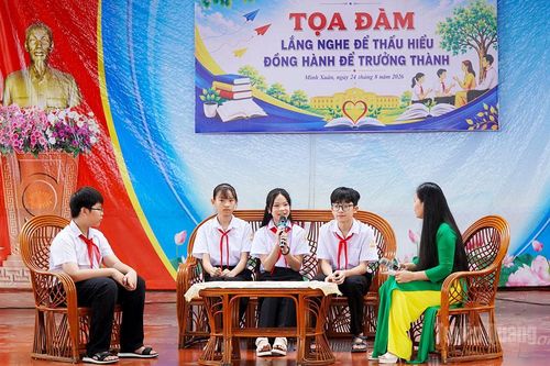 Lắng nghe học sinh