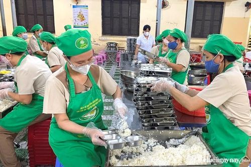 Kiểm tra an toàn thực phẩm, thu - chi và tuyển sinh tại các trường học