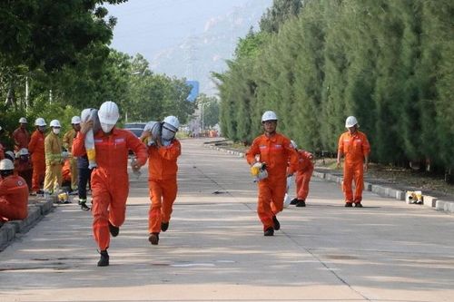 Nhiệt điện Vĩnh Tân: Nâng cao kỹ năng PCCC cho hơn 300 cán bộ, công nhân viên