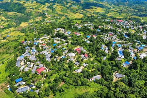 Khám phá bản người Mông đẹp như tranh, giữa dãy núi Hoàng Liên Sơn hùng vĩ