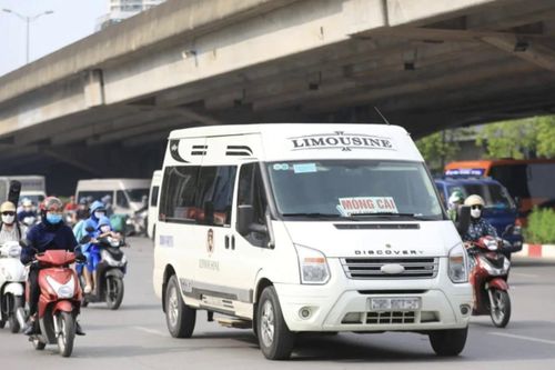 Siết xe biển trắng chở khách, đưa vận tải vào khuôn khổ