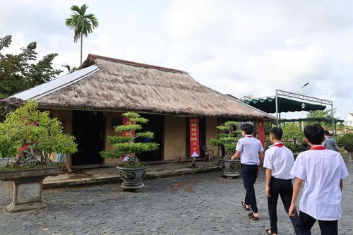 Thăm ngôi nhà cụ Huỳnh Thúc Kháng từng sống, cống hiến đến cuối đời ở Quảng Ngãi