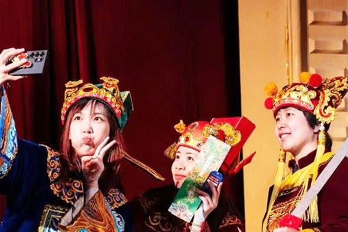 Đưa sân khấu vào dòng chảy du lịch văn hóa