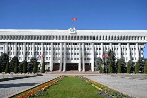 Quốc hội Kyrgyzstan mở cửa đón khách nước ngoài tham quan