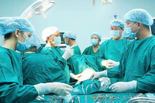 Bệnh viện Phổi Trung ương triển khai chuyển giao kỹ thuật Ngoại lồng ngực
