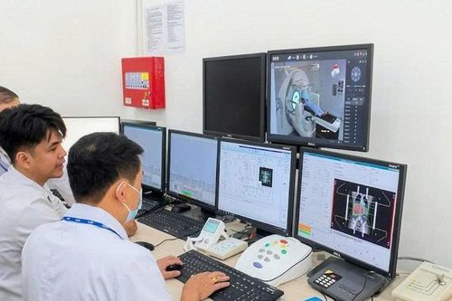 Đề án 1816 đưa kỹ thuật xạ trị chuyên sâu đến gần người bệnh Gia Lai