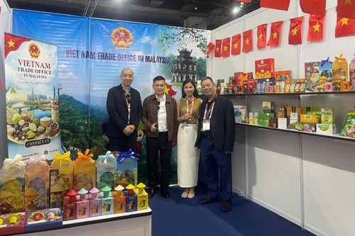 Sản phẩm Việt 'hút khách' tại triển lãm thương mại Halal Malaysia