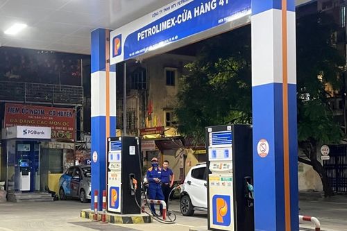Tiếp tục giảm thuế xăng dầu đến hết năm 2026