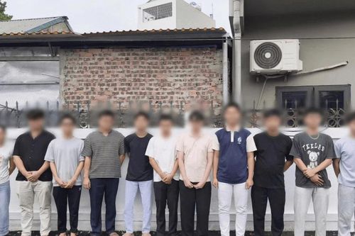 Khởi tố 11 người trong đường dây mua bán tài khoản ngân hàng liên tỉnh