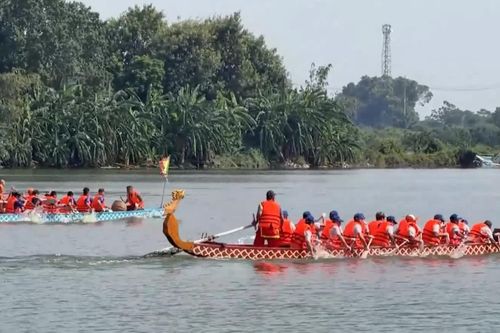 Làng Yên Duyên bảo lưu truyền thống bơi trải ngàn năm