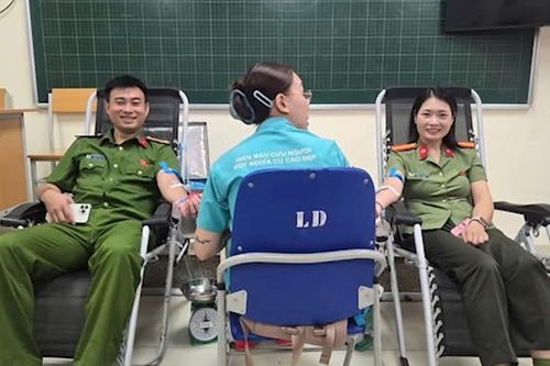 Công an phường Láng lan tỏa nghĩa cử hiến máu tình nguyện