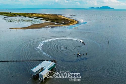 Về nơi 'đất nở, rừng đi'...