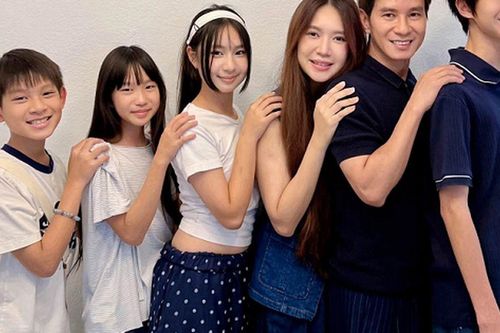 Con trai cả Lý Hải tuổi 15 đã cao vượt bố, học 4 ngoại ngữ, từng xuất hiện trong phim trăm tỷ