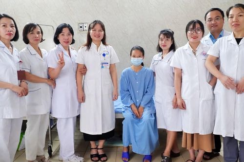 Đẻ rơi tại nhà, sản phụ sốc mất máu phải cắt tử cung
