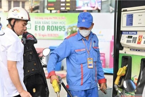 Chính phủ ban hành Nghị quyết kéo dài thời hạn ưu đãi thuế xăng dầu hết năm 2026