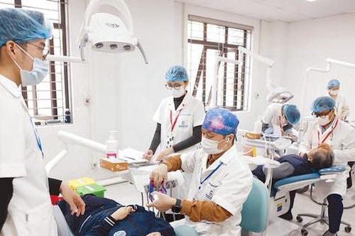 Mở rộng chính sách an sinh, chăm lo sức khỏe người dân Thủ đô